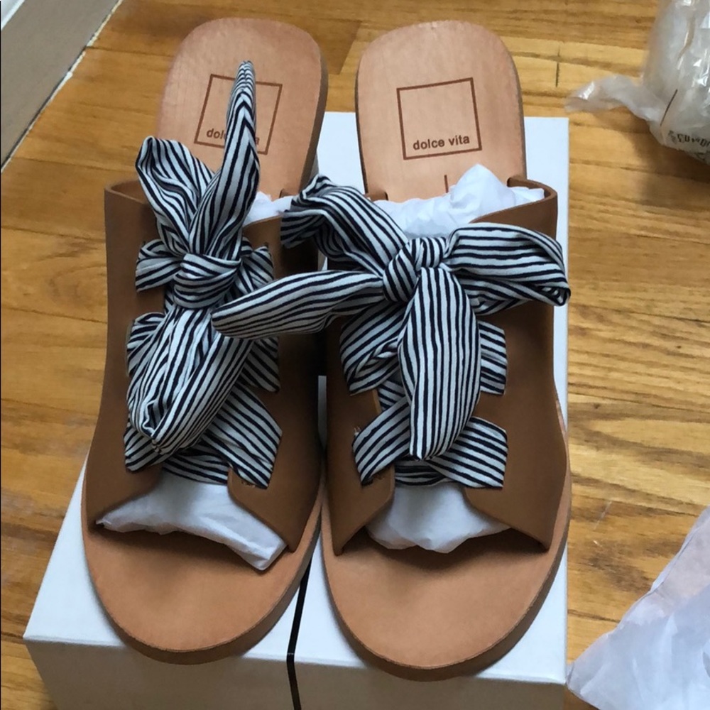 NWT dolce vita amber sandals
